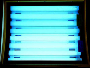 Lamps producing UV radiation