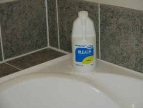 Bleach for bleach bath
