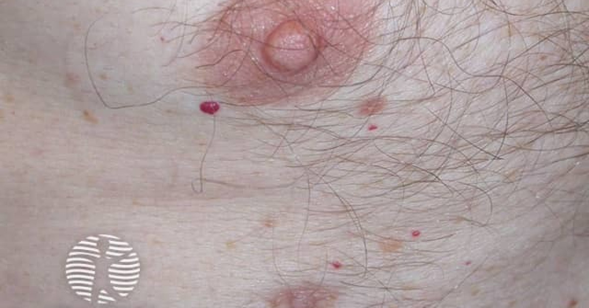 Erkak ayolning klitorini juda muloyimlik bilan silaydi